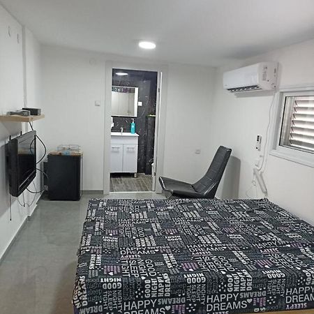 שמילה אירוח 1 Apartment Arad Exterior photo